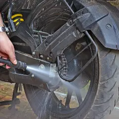 Czym czyścić łańcuch motocyklowy, aby uniknąć kosztownych napraw?
