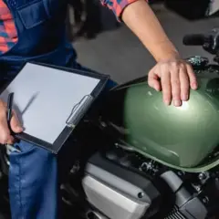 Ile kosztuje rejestracja motoroweru? Sprawdź, co musisz wiedzieć