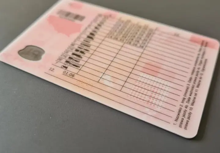Czy prawo jazdy bezterminowe trzeba wymieniać? Oto co musisz wiedzieć