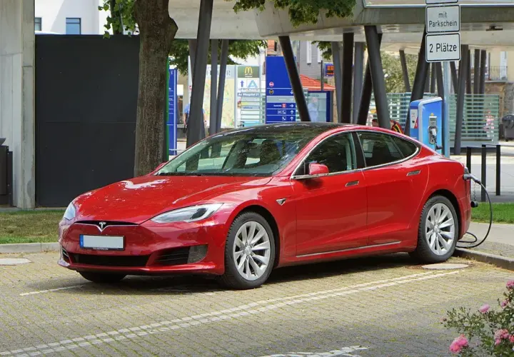 Ile kosztuje najtańszy samochód elektryczny? Ceny nowych i używanych modeli
