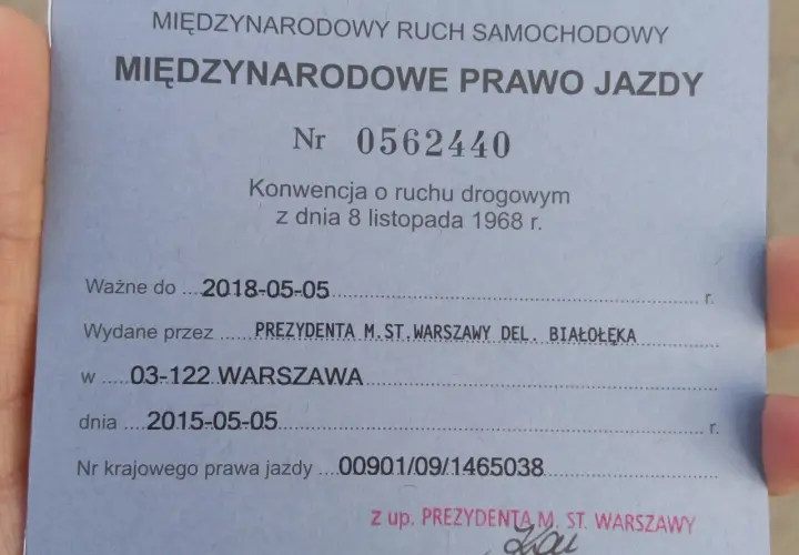Jak wygląda międzynarodowe prawo jazdy? Odkryj jego tajemnice i znaczenie