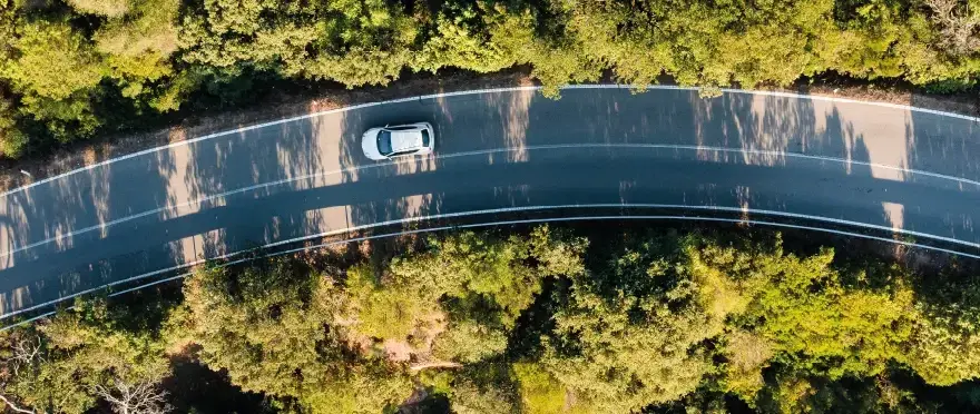 Ile kilometrów przejedzie samochód elektryczny? Zaskakujące fakty i porady