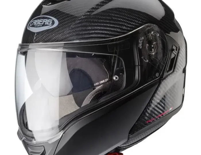 Jakiej firmy kask motocyklowy wybrać, by zapewnić bezpieczeństwo?