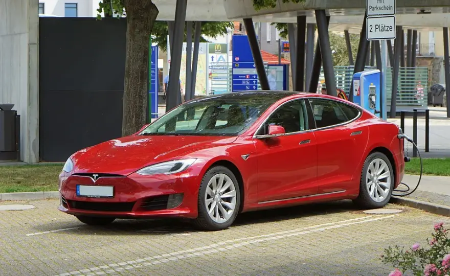 Ile kosztuje najtańszy samochód elektryczny? Ceny nowych i używanych modeli