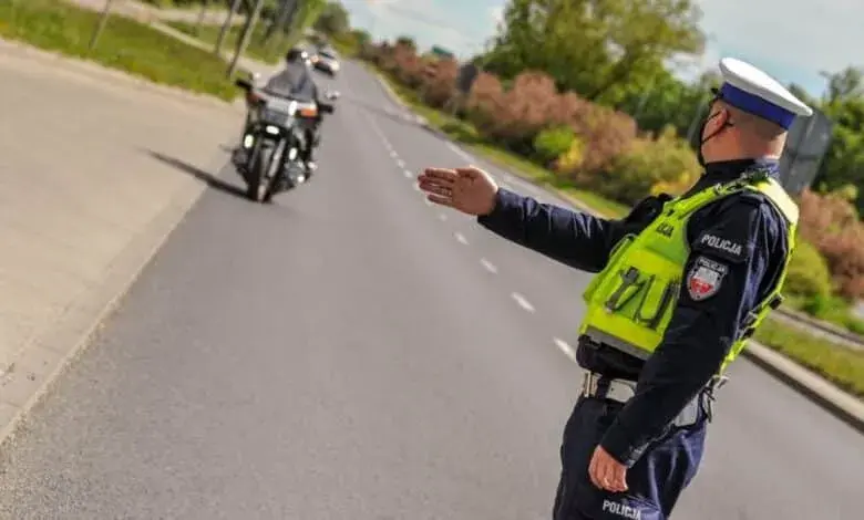 Czy motorowerem można jeździć bez prawa jazdy? Sprawdź przepisy!