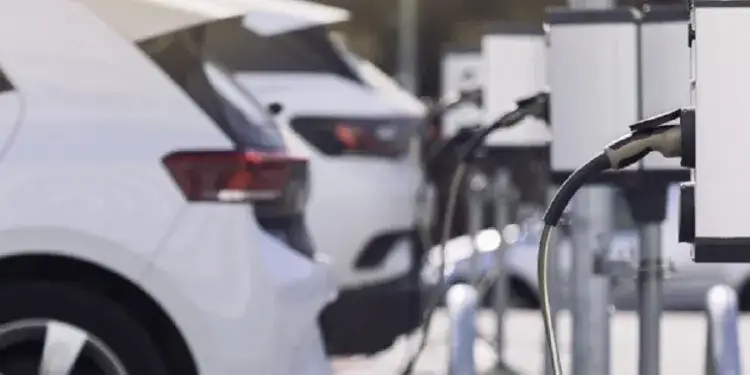 Zdjęcie Ile kilometrów przejedzie samochód elektryczny? Zaskakujące fakty i porady